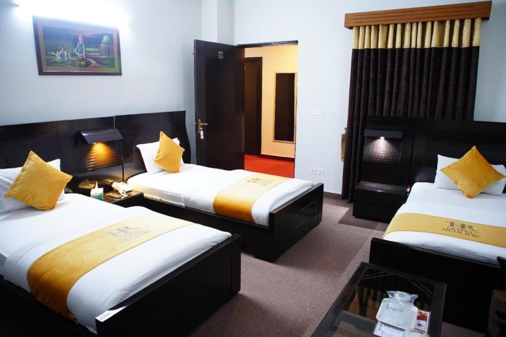 Hotel Red Line Исламабад Екстериор снимка