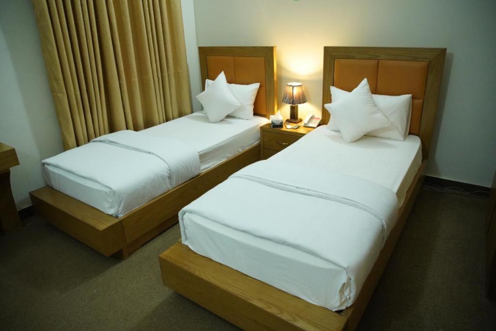 Hotel Red Line Исламабад Екстериор снимка