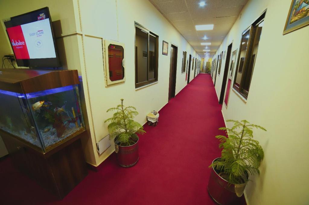 Hotel Red Line Исламабад Екстериор снимка