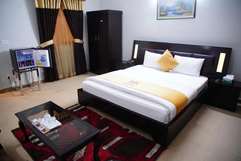 Hotel Red Line Исламабад Екстериор снимка